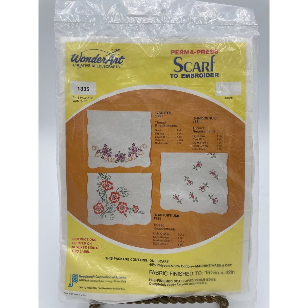 WonderArt 1335 Perma-Press Scarf To Embroider Kit